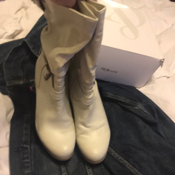 Ladies Mid calf winter white high heel size 10M - Picture 3 of 8